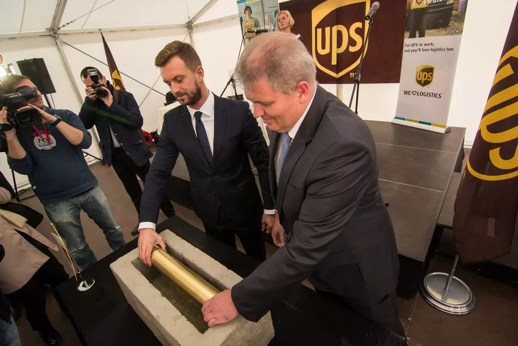 UPS lays cornerstone for reloading centre in Stryków