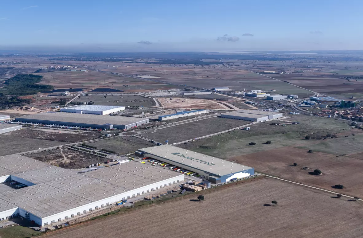 Panattoni rents 27,000 square meters turnkey to Leroy Merlin in Madrid