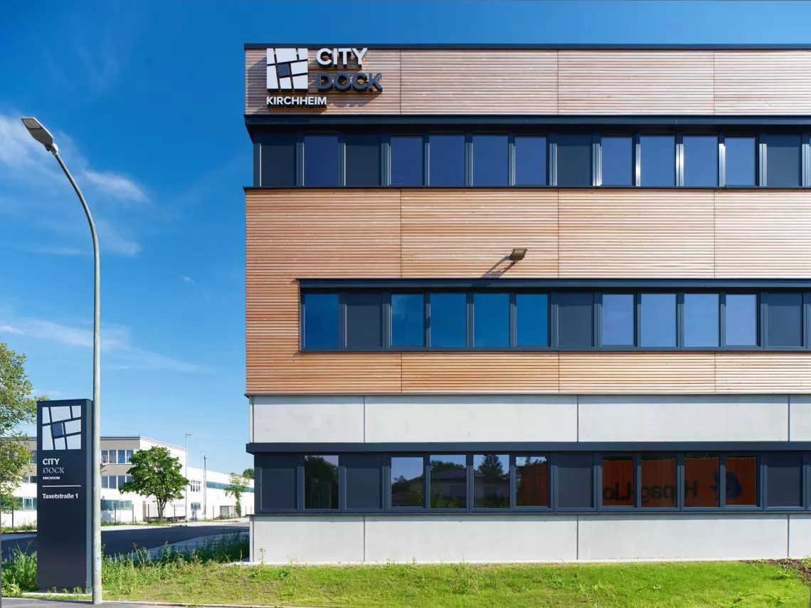 City Dock Kirchheim Fassade Holz 2