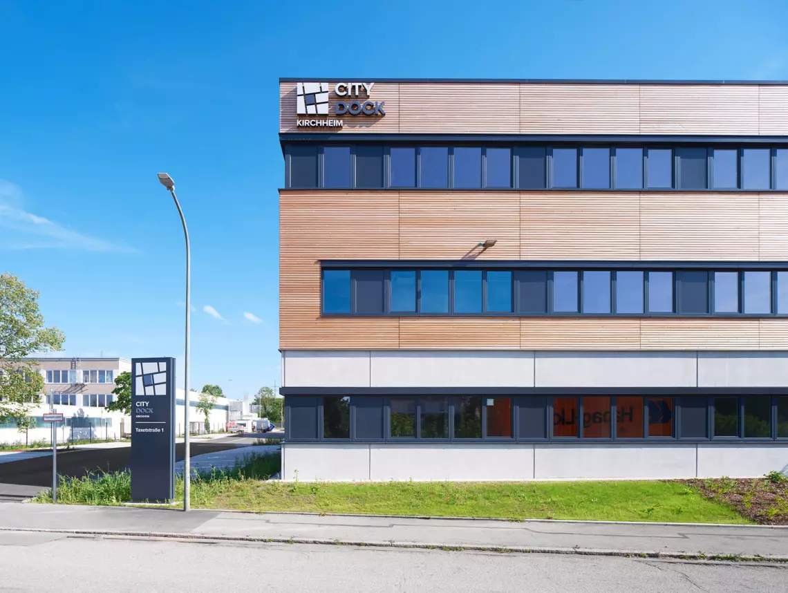 City Dock Kirchheim Fassade Holz 1