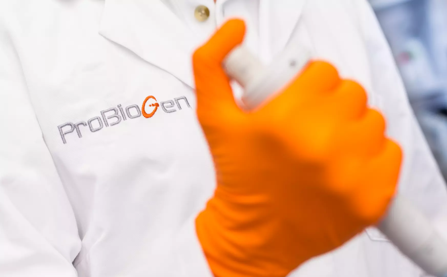 ProBioGen_Logo_Pipettieren_5127